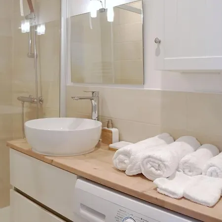 Le Majorelle-centre Ville-acces 24h- Parking Free Apartment Montlucon